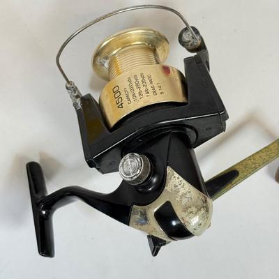 LOT 62: Pair of Fishing Reels: Integra Black Gold Series II 4500 & Green Sport Fisher