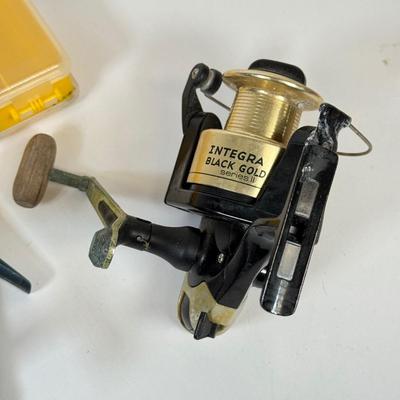 LOT 62: Pair of Fishing Reels: Integra Black Gold Series II 4500 & Green Sport Fisher