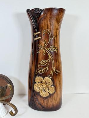 LOT 65: Vintage Paperboard Owl Wall Hangings, Large Plastic Leaf Wall Decor, Wood Floral Vase & More