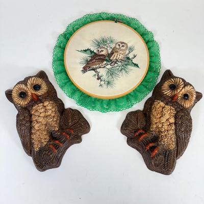 LOT 65: Vintage Paperboard Owl Wall Hangings, Large Plastic Leaf Wall Decor, Wood Floral Vase & More