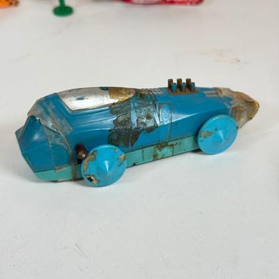 LOT 68: Vintage Kiddie Products Inc. Poly Santas, Paperboard Father Christmas Wall Decor, Painting, Toys