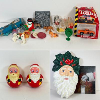 LOT 68: Vintage Kiddie Products Inc. Poly Santas, Paperboard Father Christmas Wall Decor, Painting, Toys
