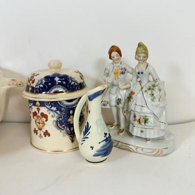 LOT 70: Vintage Porcelain Collection: Limoges, Lenox, Delfts, Japan & More