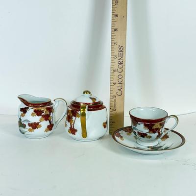 LOT 73: Japanese Porcelain: Tea Sets & More