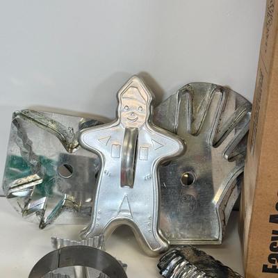 LOT 74: Christmas Cookie Cutters & More Baking Accessories
