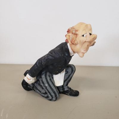 LOT 92: Assortment of Barware & Wine Enthusiast Decor