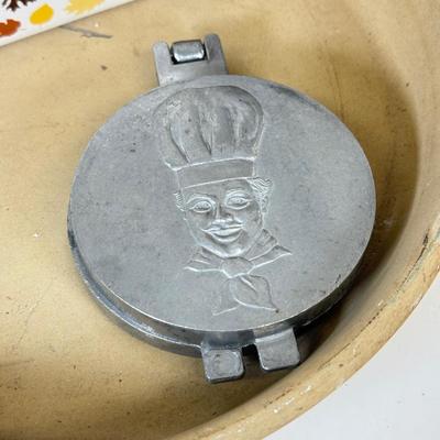 LOT 106: Olde Thompson Stainless Steel Spice Rack, Bacon & Burger Presses, Meat Thermometer Fork & More