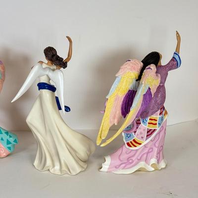 LOT 114: Keith Mallett Messengers of Heavenly Hope Figurines