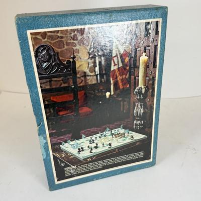 LOT 122: Vintage Games: Feudal, Dominoes, Castle Risk & More