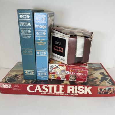 LOT 122: Vintage Games: Feudal, Dominoes, Castle Risk & More