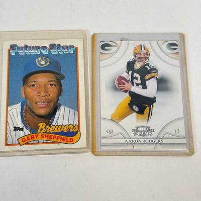LOT 129: Assorted Baseball, Football & Basketball Trading Cards