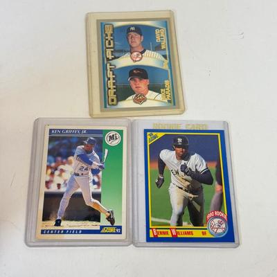 LOT 129: Assorted Baseball, Football & Basketball Trading Cards