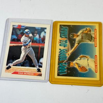 LOT 129: Assorted Baseball, Football & Basketball Trading Cards