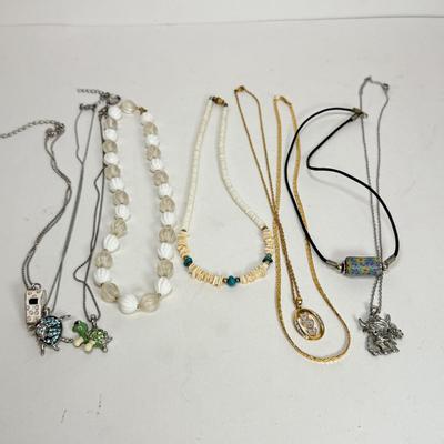 LOT 132: Collection of Necklaces