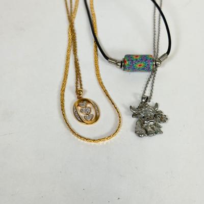 LOT 132: Collection of Necklaces