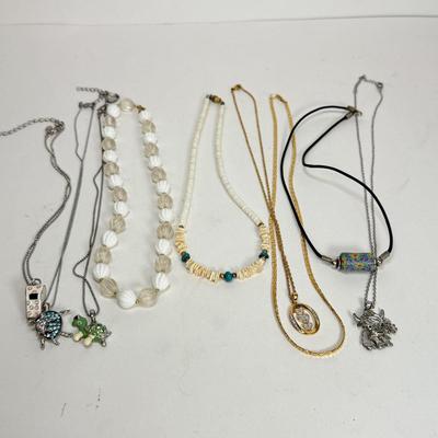 LOT 132: Collection of Necklaces