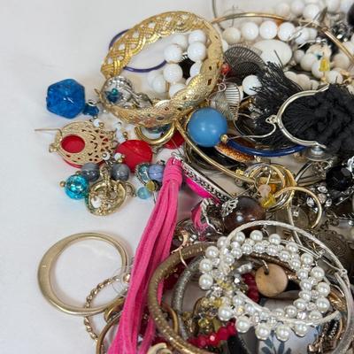 LOT 134: Jewelry Craft / Repair Lot