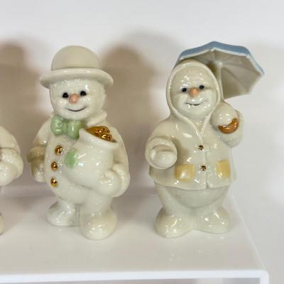 LOT 135: 12 Lenox Months of the Year Snowmen Figurines