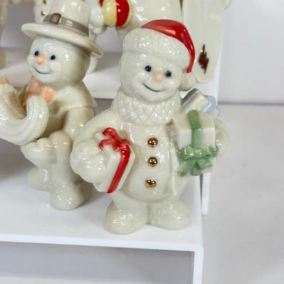 LOT 135: 12 Lenox Months of the Year Snowmen Figurines