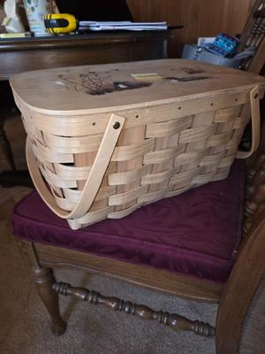 Picnic Basket with ducks