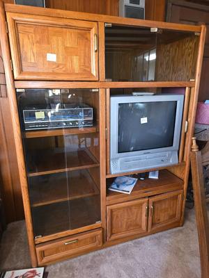 Entertainment center