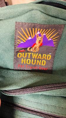 LARGE SIZED ANIMAL KENNEL, OUTWARD HOUND BACKPACK, LEASH AND CHOKE COLLARS