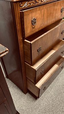 VINTAGE 4 DRAWER UPRIGHT CHEST