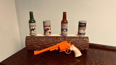 VINTAGE WILD WEST ELECTRONIC TARGET SHOOTING TOY SET