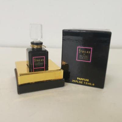 LOT 153: Gucci Guilty 1.6 oz(Full), Robert Piguet Fracas .25 oz(Full), Chanel No 5 .25 oz(Half Full)