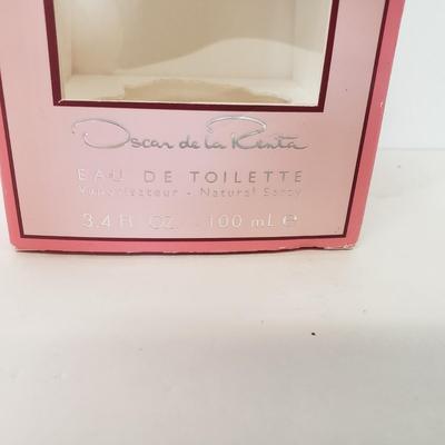 LOT 158: Oscar de la Renta Volupte 1.6 oz & Rose 3.4 oz