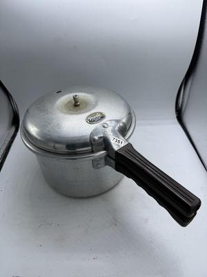 Presto pressure cooker