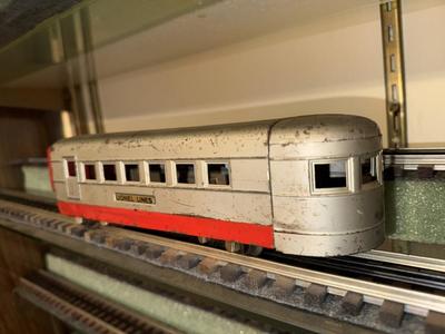 Lionel O Gauge 3 Prewar Red Silver Articulated Streamliner Cars
