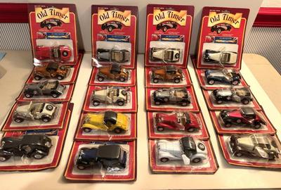 Old Timer Die-Cast Cars Pull Back and Go Action - Lot of 25 Cars