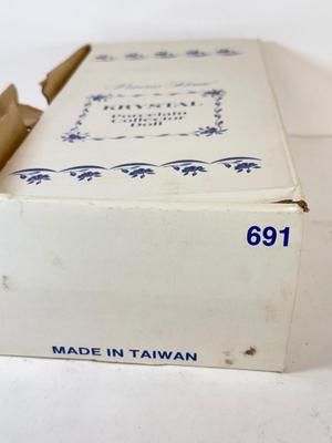 LOT 162: Vintage Princess House Porcelain Dolls