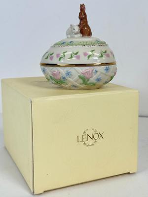 LOT 165: Lenox Disney Animated Classics Mickey & Minnie Mouse Salt and Pepper Shakers w/ Box, Egg Trinket Box w/ Box, Royal Doulton...