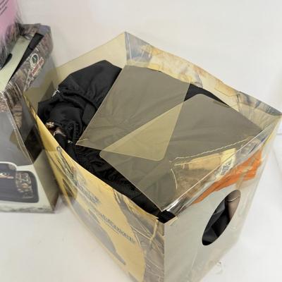 LOT 166: Mossy Oak & Real Tree Camo Car Seat Covers in Package