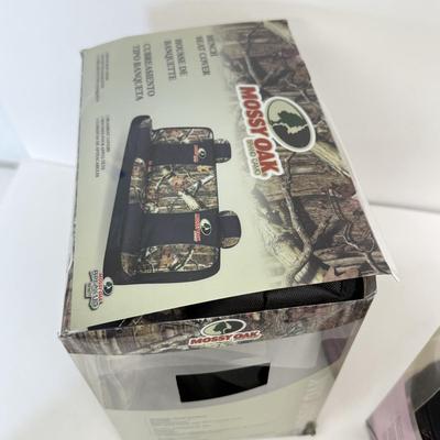 LOT 166: Mossy Oak & Real Tree Camo Car Seat Covers in Package