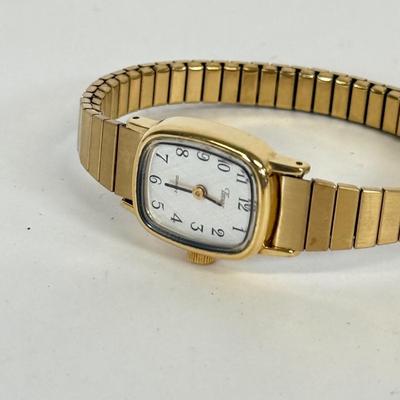 LOT 170: Ladies' Watches: Xanadu, Seiko, Oleg Cassini & More