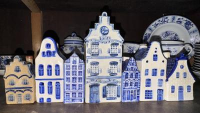 7 Blue and White Small Porcelain Houses
