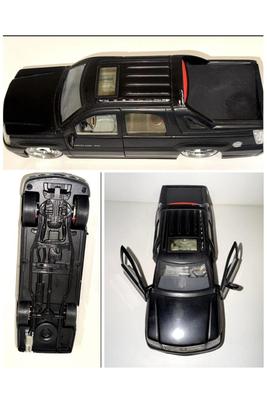 3 Die Cast Cars 1:24 Jada Toys 1972 Cheyenne Pickup, 2002 Escalade, 1987 Grand National Regal