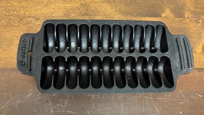 Sale Photo Thumbnail #17: In good previously owned condition.