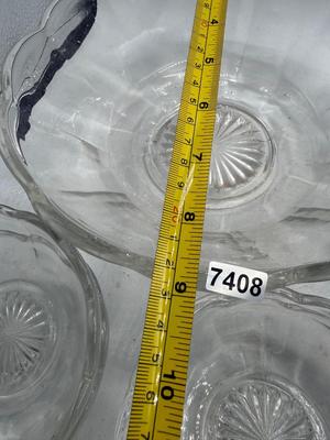 Scalloped edge bowls