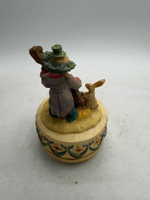 Rotating musical clown