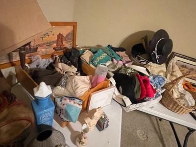 Lamps, Trinkets, Goodies