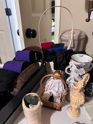 Lamps, Trinkets, Goodies