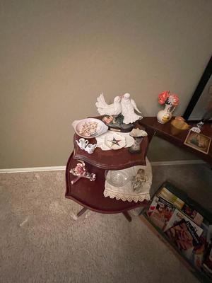 Corner Décor, Antique and Asian collections