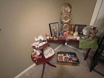 Corner Décor, Antique and Asian collections