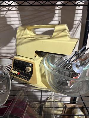 Food storage containers