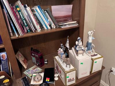 Eclectic lot of goodies