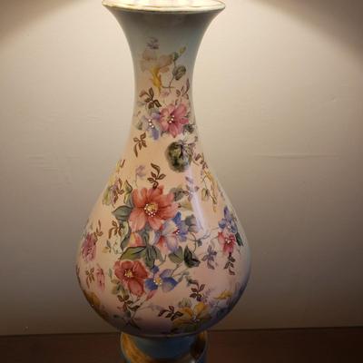 LOT 2Y: Pair of Vintage Hand Painted Porcelain & Brass Lamps